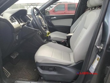 Volkswagen Tiguan II 2021 Volkswagen Tiguan 2021 r., 2,0L 4X4 SE 2.0 Benzyna 184KM, zdjęcie 7
