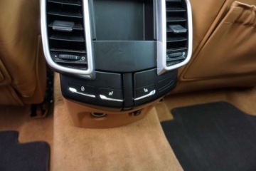 Porsche Cayenne II SUV Facelifting 4.2 D 385KM 2016 Porsche Cayenne Salon PL 4.2 V8 Panorama Tempomat Asyst. park z kamera, zdjęcie 12