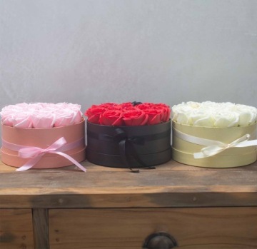 Коробка Soap Flower - 14 кремовых роз в коробке