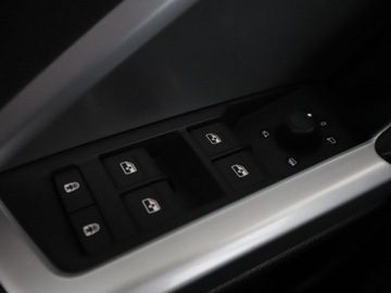 Audi Q3 II SUV 2.0 35 TDI 150KM 2019 Audi Q3 S-tronic virtual navi PDC climatronic hak, zdjęcie 36