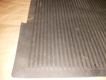 VW Beetle Оригинальный резиновый коврик и дворник.