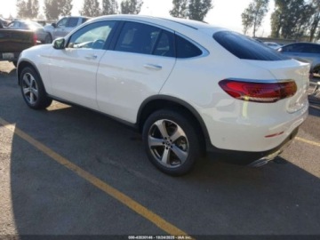 Mercedes GLC C254/X254 2023 Mercedes-Benz GLC 300 4Matic Coupe 2023 2.0L 2.0 Benzyna 255KM, zdjęcie 3