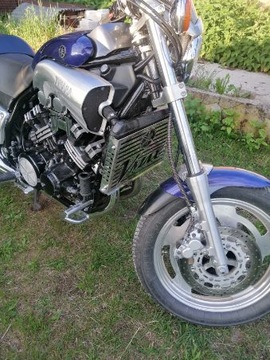 Крышка радиатора Yamaha V Max 1200