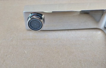 Излив смесителя для ванны, длина 1/2 дюйма.