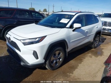 Toyota 2024 Toyota RAV4 2024r., XLE, od ubezpieczalni 2.5 Benzyna 203KM, zdjęcie 2