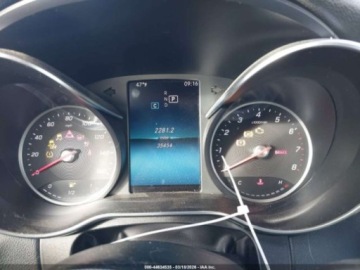 Mercedes Klasa C W205 Kabriolet Facelifting 2.0 300 258KM 2019 Mercedes-Benz Klasa C MERCEDES-BENZ C 300 2.0 Benzyna 259KM, zdjęcie 10