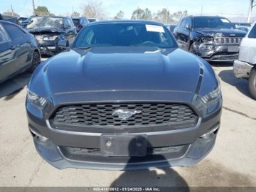 Ford Mustang VI 2017 Ford Mustang 2017 FORD MUSTANG ECOBOOST 2.3 Benzyna 310KM, zdjęcie 6