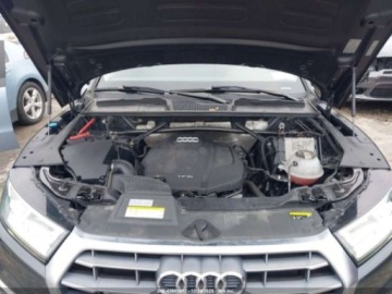 Audi Q5 II SUV 2.0 TFSI 252KM 2018 Audi Q5 2018 AUDI Q5 2.0T PREMIUM2.0T TECH PREMIUM 2.0 Benzyna 252KM, zdjęcie 11