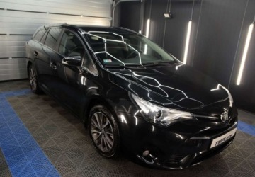 Toyota Avensis III Wagon Facelifting 2015 2.0 D-4D 143KM 2015 Toyota Avensis PL Salon _ kombi _ kamera cofania _ Alu17_ 2.0 Diesel 143KM, zdjęcie 28