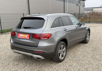 Mercedes GLC C253 2021 Mercedes-Benz GLC 4x4 GLC 2.0 BENZ 258 KM 2021r Warszawa 2.0 Benzyna, zdjęcie 3
