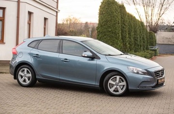 Volvo V40 II Cross Country D2 115KM 2013 Volvo V40 1.6 D2 115KM Alu Pdc Hak Full Serwis Gwarancjia 1.6 Diesel, zdjęcie 2