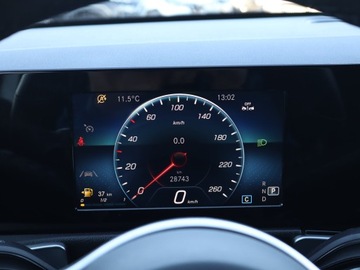 Mercedes GLB SUV 1.3 200 163KM 2022 Mercedes GLB GLB 200 4MATIC, Salon Polska, zdjęcie 10