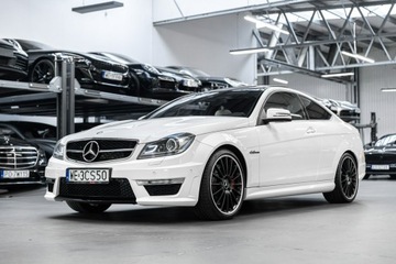 Mercedes Klasa C W204 2011 Mercedes C 63 AMG Coupe Performance 487KM