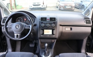 Volkswagen Touran II 2.0 TDI 140KM 2015 Volkswagen Touran XENON, LED, Czujniki, Tempomat, NAVI, Alcantara, Climatr, zdjęcie 4