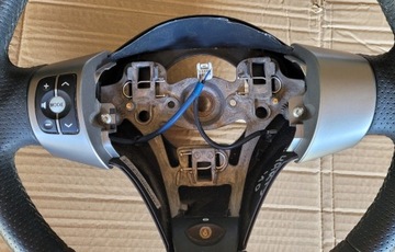 TOYOTA YARIS II 2 кожаный руль