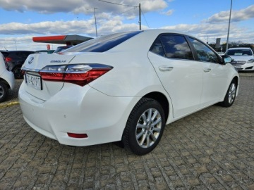Toyota Corolla XI Sedan Facelifting 1,6 Valvematic 132KM 2018 Toyota Corolla 1.6 Benzyna 132KM PL automat, zdjęcie 4