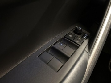 Toyota Corolla Cross 2.0 Hybrid Dynamic Force 197KM 2022 Toyota Corolla Cross 2.0 Hybrid Premiere Edition T, zdjęcie 22