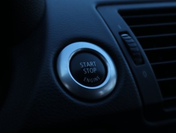 BMW Seria 1 E81/E87 2009 BMW 1 116i, Klima, Klimatronic, zdjęcie 14