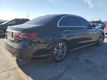 Mercedes Klasa E W213 2022 Mercedes-Benz Klasa E 350 2022 350 2.0 Benzyna 255KM, zdjęcie 3
