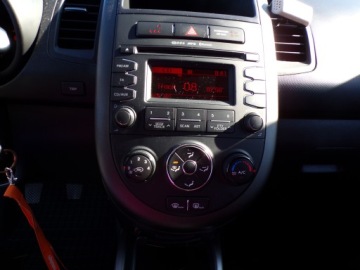 Kia Soul I Crossover Facelifting 1.6 CRDi 128KM 2013 Kia Soul Alu 1.6 Crdi Ideał zarejestrowana, zdjęcie 13