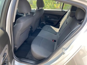 Chevrolet Cruze Sedan 2.0 VCDI 16V DOHC 163KM 2012 Chevrolet Cruze NAWIGACJA PARKTRONIC TYL TEMPOMAT NOWE TARCZE SWIECE KOMPL, zdjęcie 5