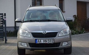 Skoda Roomster Mikrovan Facelifting 1.2 TSI 105KM 2013 Skoda Roomster 1.2TSI Automat Klimatronik Panorama Sprowadzony Oplacony, zdjęcie 2