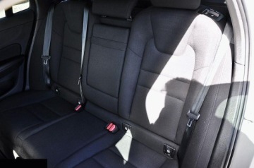 Volvo V60 II  2020 Volvo V60 B3 B Geartronic Momentum 163KM 2020r, zdjęcie 27
