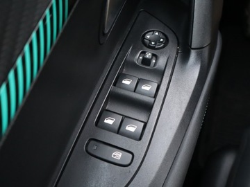 Peugeot 2008 II SUV 1.2 PureTech 130KM 2022 Peugeot 2008 1.2 PureTech, Salon Polska, zdjęcie 15