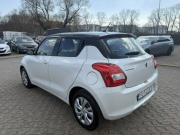 Suzuki Swift VI Hatchback 1.2 DualJet 90KM 2017 Suzuki Swift 1,2 benzyna 90KM, zdjęcie 3