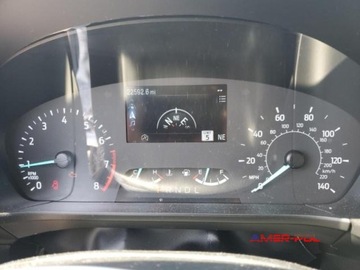 Ford Kuga III 2022 Ford Kuga 2022 r., 1,5L SE 4X4 1.5 Benzyna 181KM, zdjęcie 6