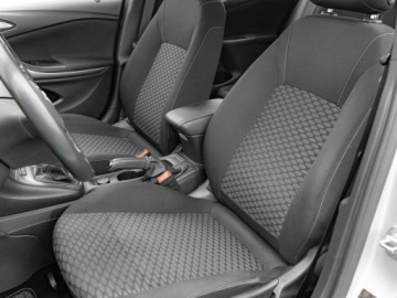 Opel Astra K Sportstourer Facelifting 1.2 Turbo 130KM 2021 Opel Astra GD063YW#1.2 T Edition 2 stref klima, zdjęcie 10