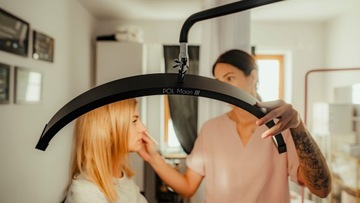 Регулируемая вращающаяся светодиодная косметическая лампа для ресниц, бестеневая напольная, черная