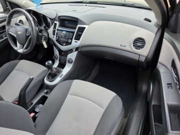 Chevrolet Cruze Sedan 1.6 i 113KM 2009 Chevrolet Cruze 1,6 113 KM LS, zdjęcie 18