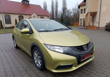 Honda Civic IX Hatchback 5d 1.4 i-VTEC 100KM 2013 Honda Civic Zarejestrowany - 1,4 benzyna - 87....