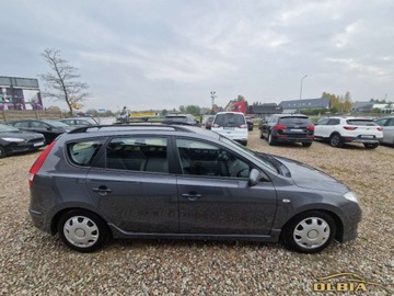 Hyundai i30 I CW Facelifting 1.4 DOHC 109KM 2010 Hyundai i30 Hak Usb iPOD Aux Mp3 1.4 Benzyna 109KM, zdjęcie 12