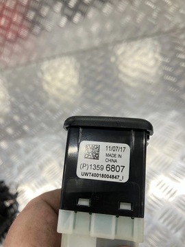 HNÍZDO PORT USB OPEL GRANDLAND X 17- 13596807