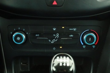 Ford Focus III Hatchback 5d facelifting 1.6 TDCi 95KM 2015 Ford Focus 1.6 TDCi, Salon Polska, Klima, zdjęcie 14