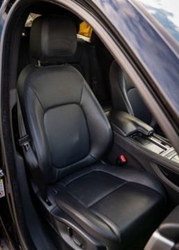 Jaguar F-Pace SUV 2.0 i4 250KM 2018 Jaguar F-Pace Jaguar F-Pace 25t AWD Premium 250KM 2.0 Benzyna 250KM, zdjęcie 14