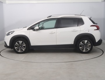 Peugeot 2008 I SUV Facelifting 1.2 PureTech 110KM 2018 Peugeot 2008 1.2 PureTech, Salon Polska, zdjęcie 2