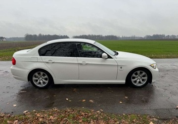BMW Seria 3 E90-91-92-93 Limuzyna E90 316d 115KM 2011 BMW Seria 3 Oryginalny lakier, bezwypadkowy 2.0 Diesel 116KM, zdjęcie 3