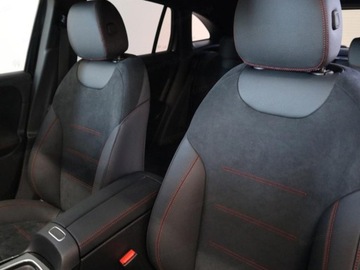 Mercedes GLA II Off-roader Facelifting 1.3 200 163KM 2025 MERCEDES-BENZ GLA 200 AMG Line Suv 1.3 (163KM) 2025, zdjęcie 8