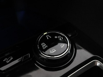 Peugeot 5008 II Crossover 1.5 BlueHDI 130KM 2018 Peugeot 5008 7os. Automat Virtual Navi Kamera, zdjęcie 31