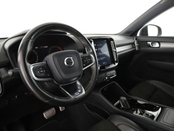 Volvo XC40 Crossover 2.0 D4 190KM 2018 Volvo XC 40 FV23% R-Design automat AWD 190KM, zdjęcie 13