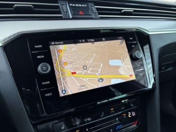 Volkswagen Passat B8 Variant Facelifting 2.0 TDI SCR 200KM 2022 Volkswagen Passat R-Line 4Mot. HarmanKardon LED Matrix Hak Kamera Cofania, zdjęcie 18