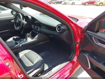 Alfa Romeo Giulia II Sedan Facelifting 2.0 Turbo 280KM 2022 Alfa Romeo Giulia Sprint 2022 2.0l 2.0 Benzyna 280KM, zdjęcie 9