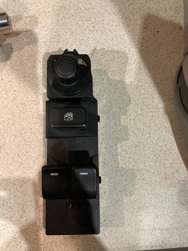 FIAT 124 SPIDER PŘEPÍNAČ PANEL ZVEDÁK SKEL ZRCÁTKO NA1P66350B