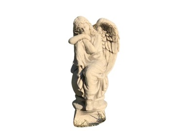 Anioł na kuli Figura betonowa do ogrodu