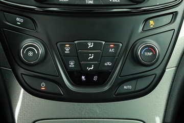 Opel Insignia I Country Tourer 1.6 CDTI Ecotec 136KM 2016 Opel Insignia 1.6 CDTI, Navi, Klima, Klimatronic, zdjęcie 14