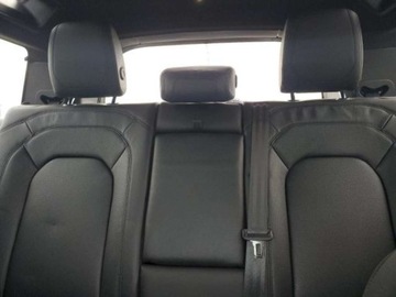 Land Rover Defender IV (L663) 2024 Land Rover Defender 2024, 3.0L, 4x4, 90 S, od ubezpieczalni 3.0 Benzyna, zdjęcie 8