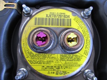 DESKA ULOŽENÍ OPEL VECTRA C 02-08R 24413420 , 13203886